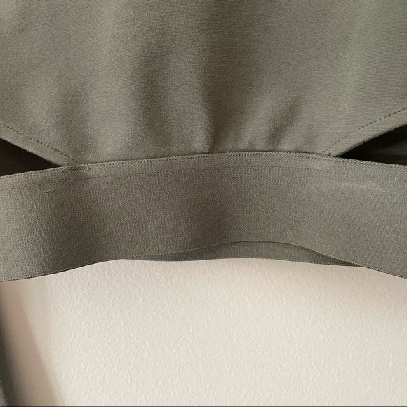 H&M Divided Long Sleeved Crop Top - Picture 4 of 9